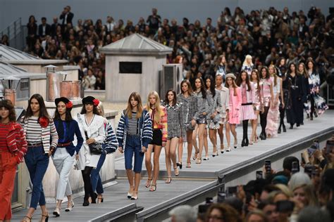 Someone Crashed the Chanel Show During Paris Fashion Week .